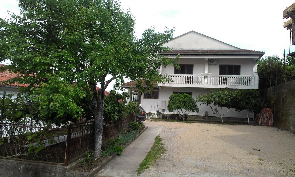 Guesthouse Sinani Улцинь Экстерьер фото