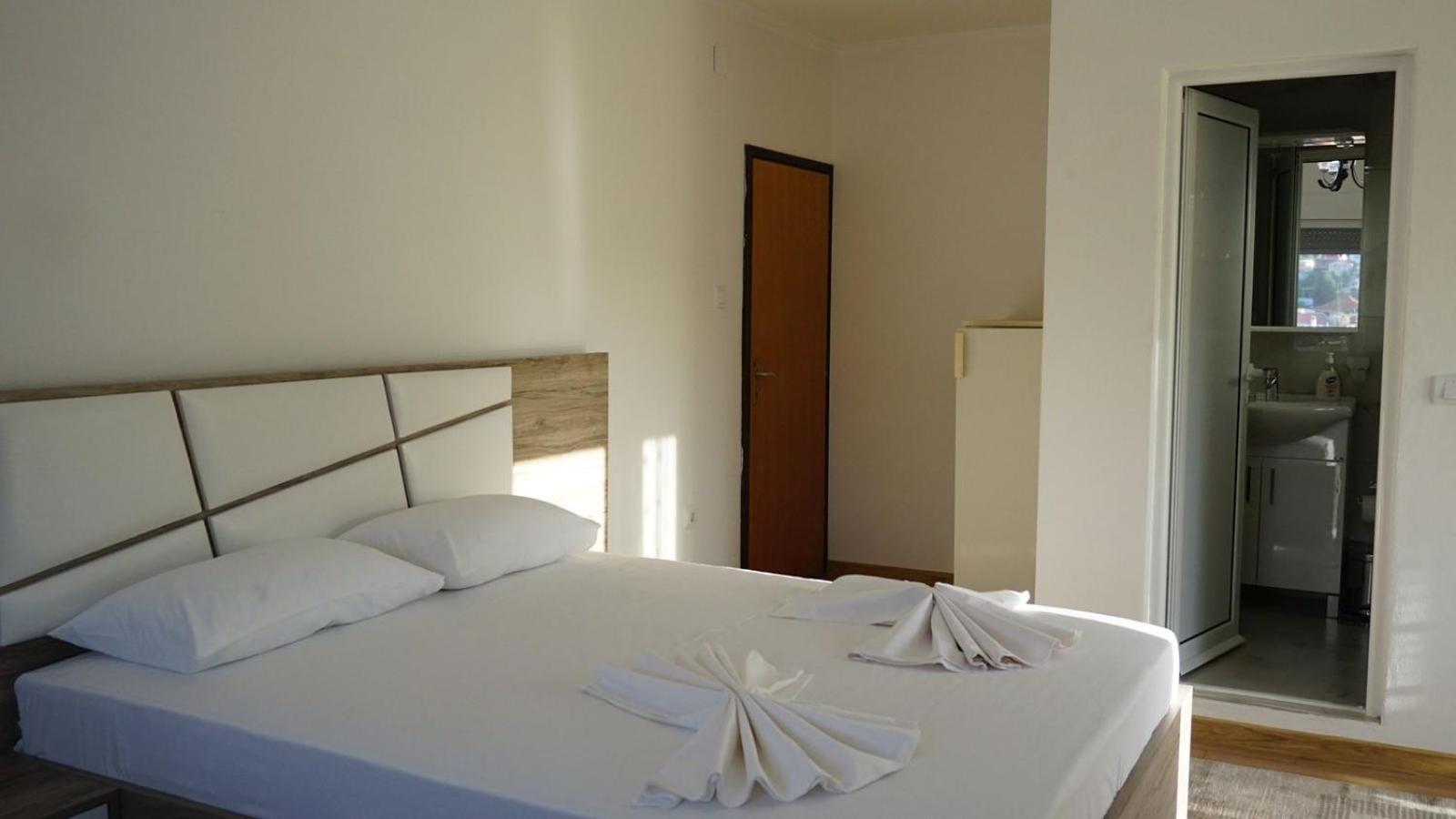 Guesthouse Sinani Улцинь Экстерьер фото