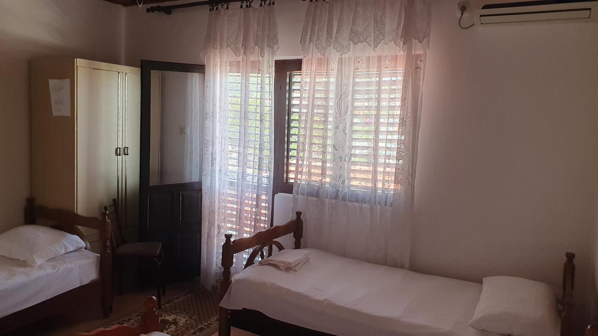 Guesthouse Sinani Улцинь Экстерьер фото
